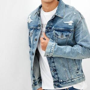 AMERICAN EAGLE Destroyed Denim Jacket size women’s medium extra small